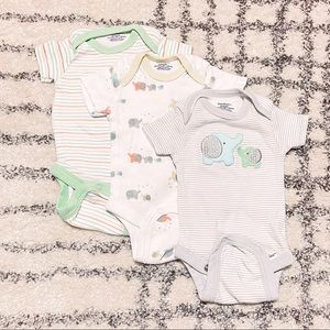 3pk Gerber Newborn Onesies